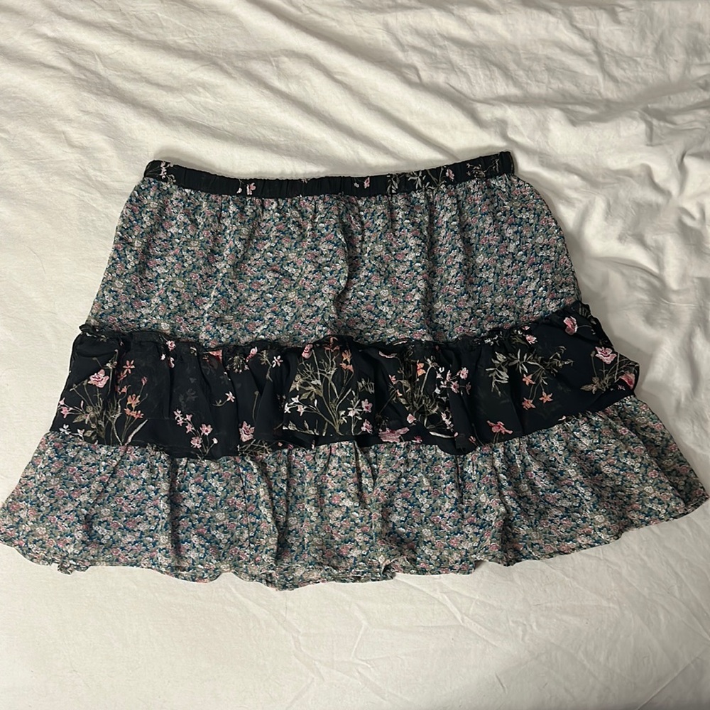 American Eagle Floral Mini-skirt